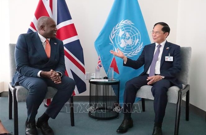 Deputy PM meets UK, Polish counterparts and FedEx CEO on sidelines of UNGA 80